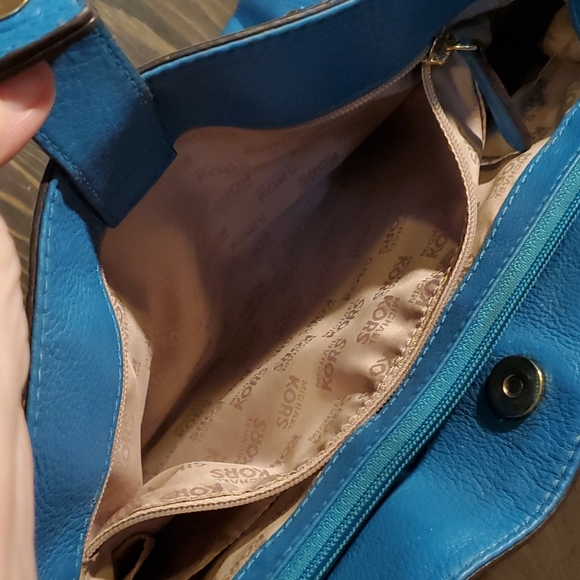 Michael Kors Hamilton Turquoise Blue Leather Bag with Chains. Perfect for season - Picture 6 of 16